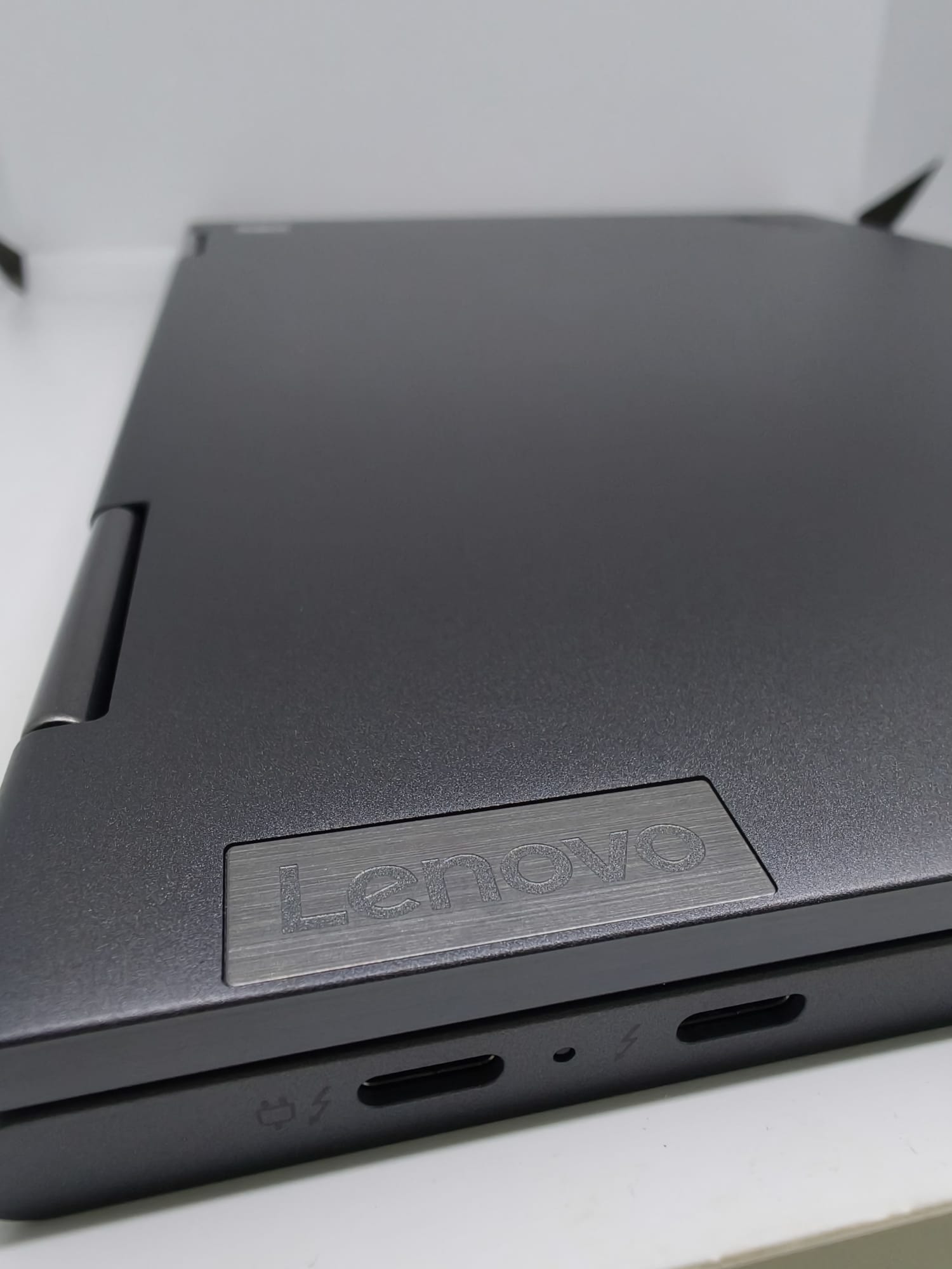 Lenovo ThinkPad X1 Yoga Gen 7 – i5  32GB RAM  512GB SSD  5G Touch convertible – QWERTZ