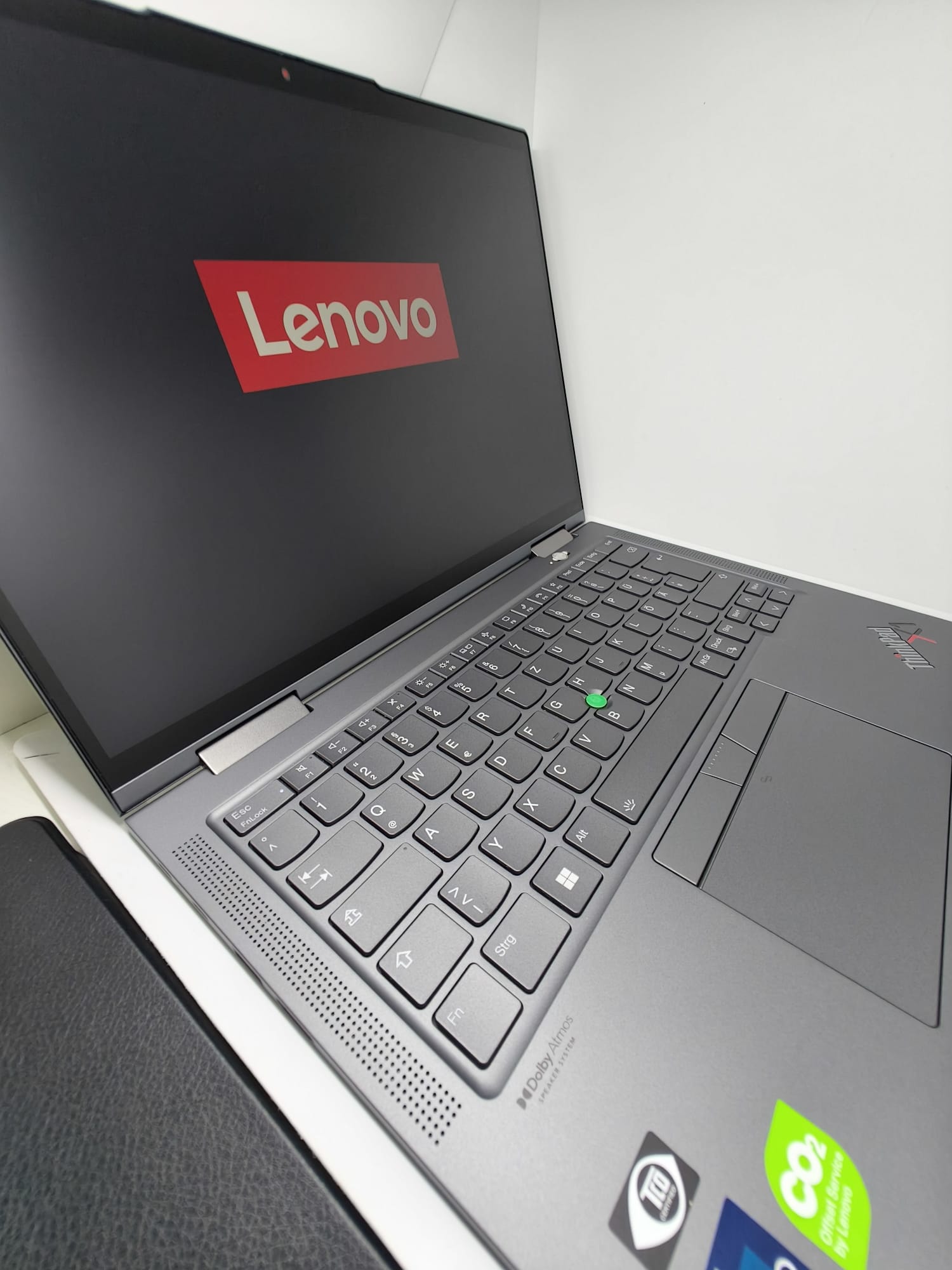 Lenovo ThinkPad X1 Yoga Gen 7 – i5  32GB RAM  512GB SSD  5G Touch convertible – QWERTZ