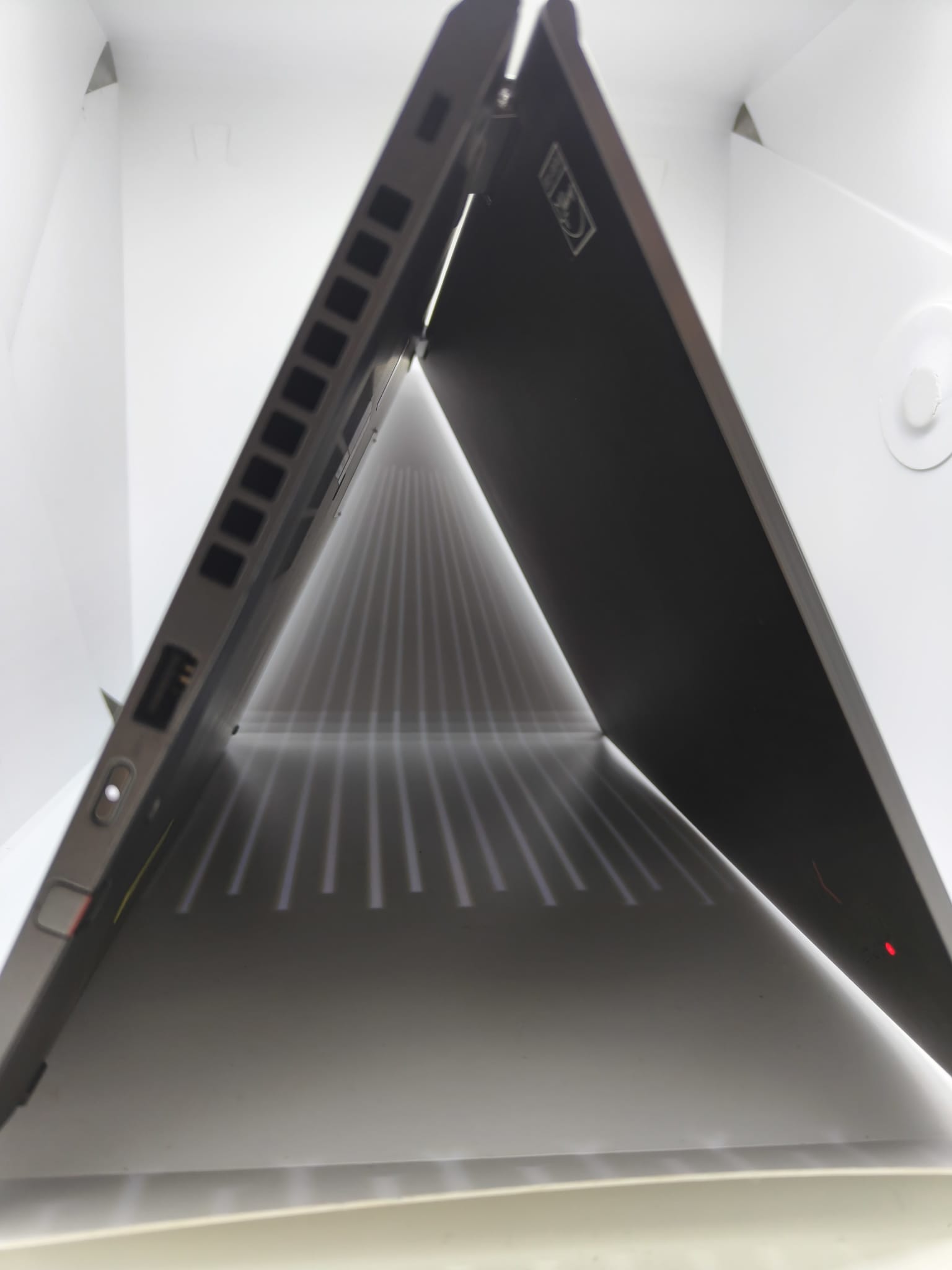 Lenovo ThinkPad X1 Yoga Gen 5 – i5  16GB RAM  512GB SSD  LTE Touch convertible – QWERTZ