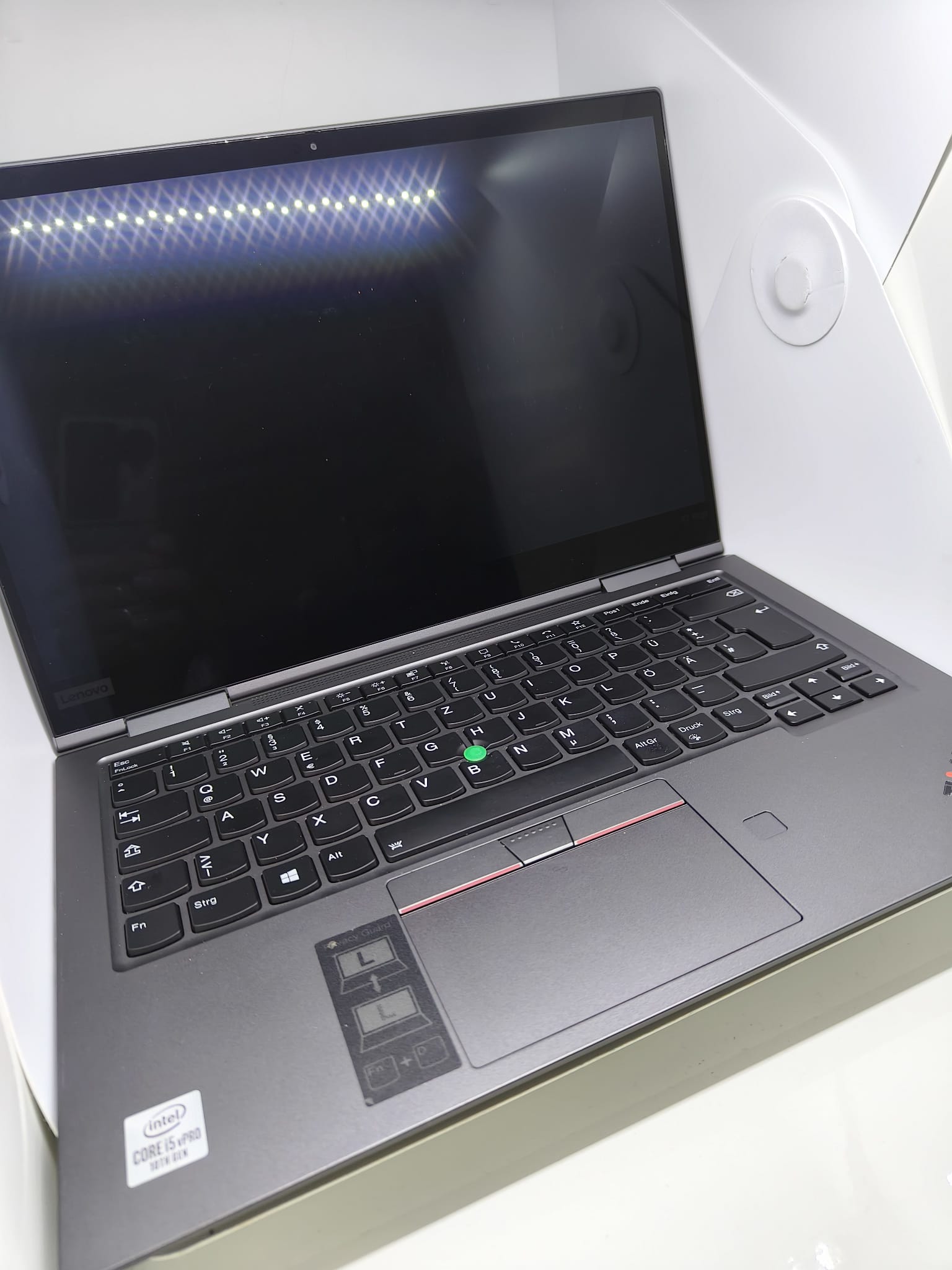 Lenovo ThinkPad X1 Yoga Gen 5 – i5  16GB RAM  512GB SSD  LTE Touch convertible – QWERTZ